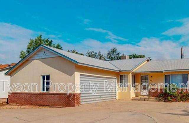 6021 Aspen Ave NE - 6021 Aspen Avenue Northeast, Albuquerque, NM 87110