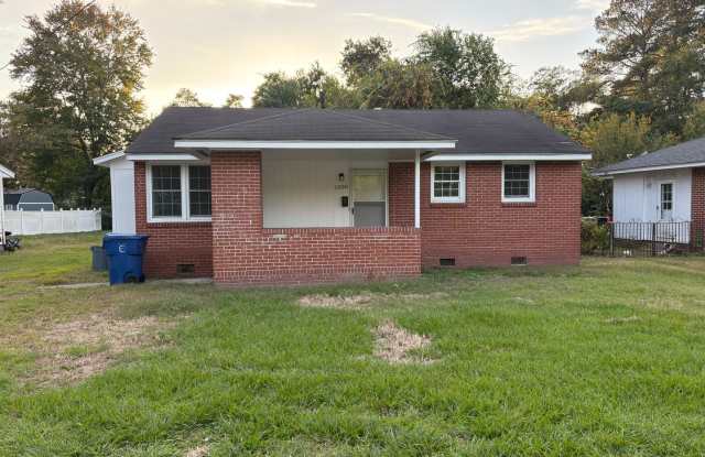 1208 Ferndale Ln. Gallery 1