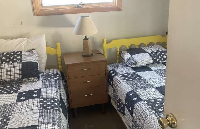 174 N Shore Blvd  Quarterboard 3 *winter Rental Gallery 3