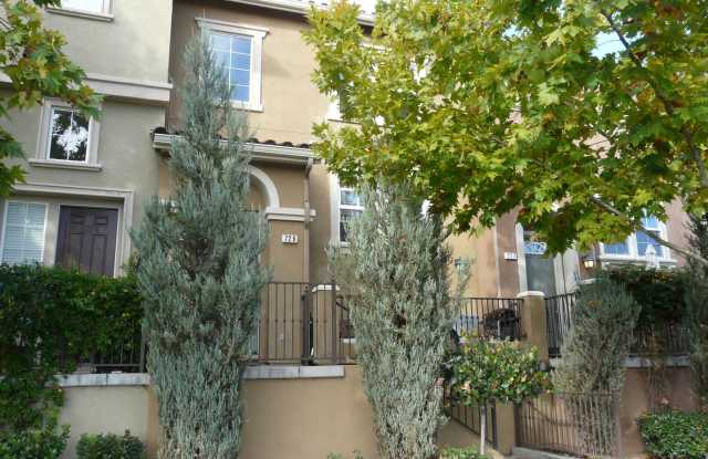Gorgeous 3 bedroom 2.5 Bath with Bonus Room in Communication Hill photos photos