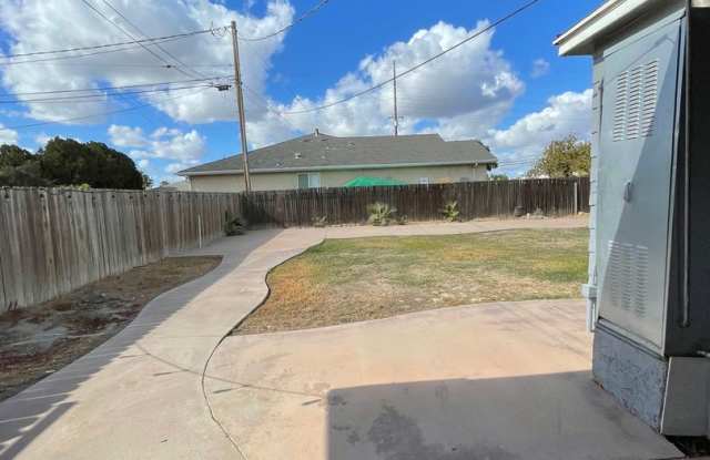 Charming home located NW Hanford coming soon! Gallery 4