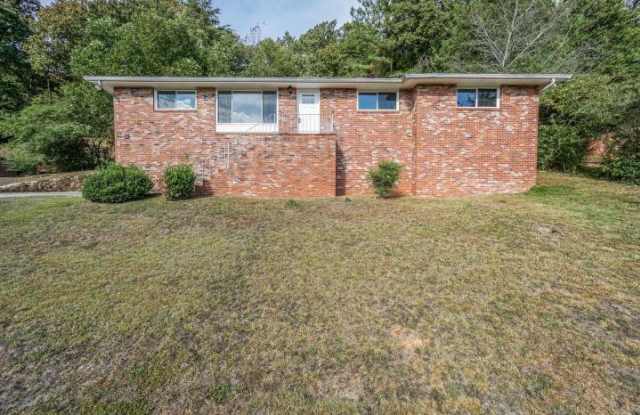 823 Forest Highland Dr - 823 Forest Highland Drive, Chattanooga, TN 37415