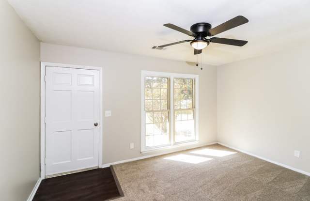 25 Hickory Circle Gallery 3