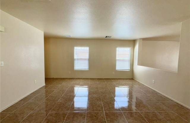 11225 Sandrone Avenue Gallery 3
