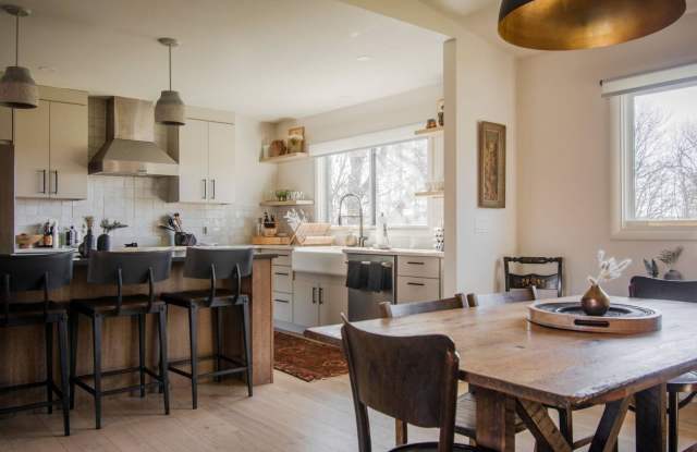 1473 Hollow Road Gallery 4