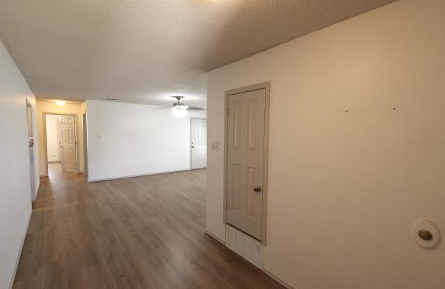 811 Ironton Drive Gallery 3