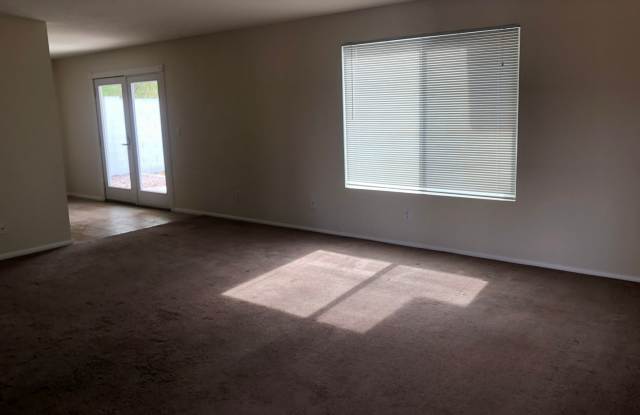 Great 4 bedroom in Dobson Ranch Gallery 3
