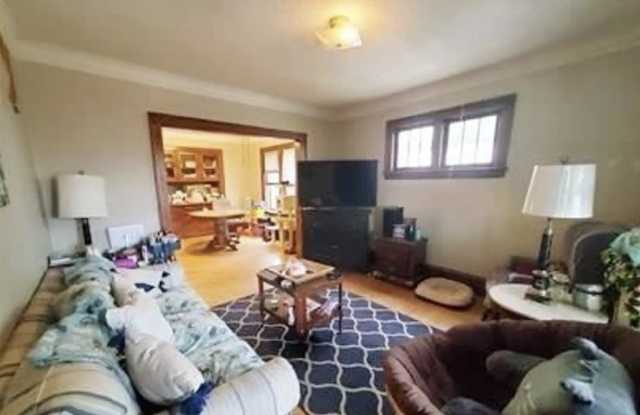 3340 Stevens Ave - 4 photos photos