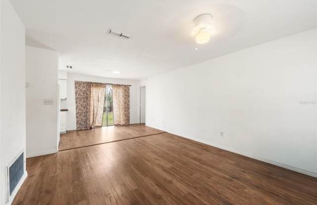 1911 SE 14TH Avenue Gallery 4