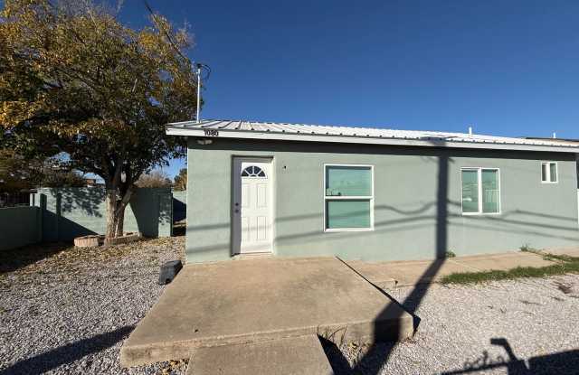 Gorgeous 2 Bedroom/1 Bathroom Home photos photos