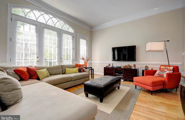 1597 N COLONIAL TER Gallery 2