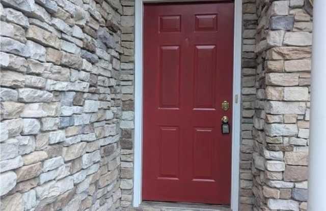 195 Maple Court photos photos
