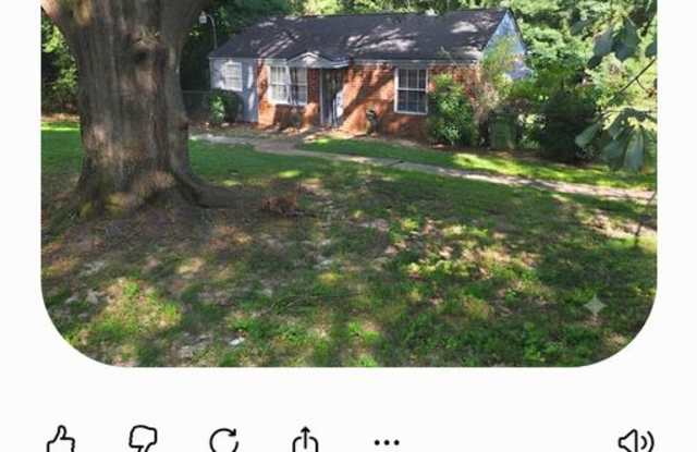 North Columbus Cottage on almost an ACRE fenced  2 Bedrooms 1 Bath with bonus room Gallery 3
