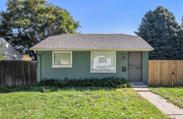 Spacious 2 bedroom with large den in the heart of Villa Park! LEASING SPECIAL info below photos photos