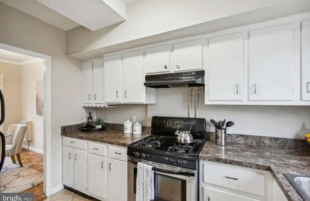 3139 MARTHA CUSTIS Drive Gallery 4