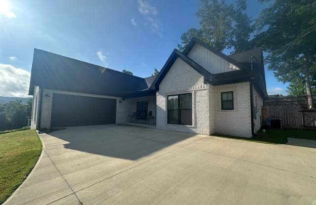 Stunning 4BR/2BA Home in Legacy Hill Estates photos photos
