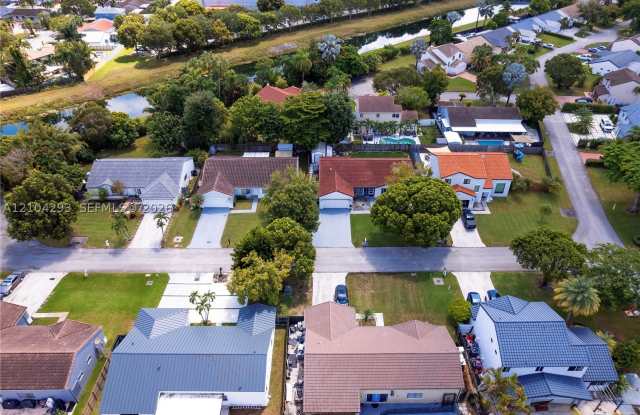 17601 SW 138th Ct Gallery 2