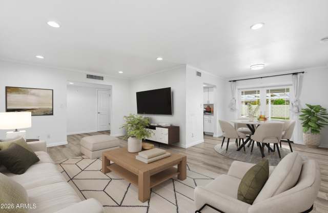 2546 E GENEVA Drive Gallery 2