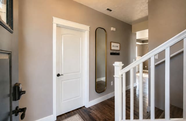 Pet Friendly South Richland Home with Bonus Loft Gallery 4