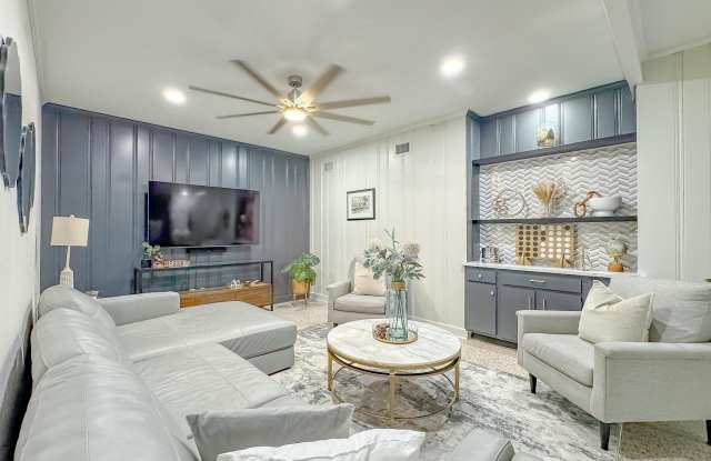 1044 Seminole Drive photos photos