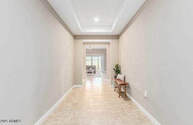 30916 W VERDE Lane Gallery 4