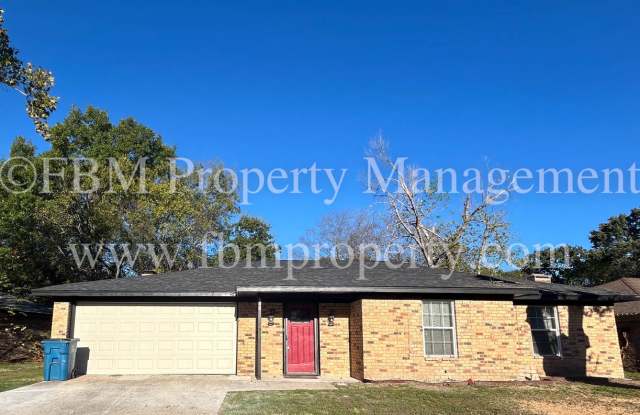 348 Wesley Drive - Spacious 3 Bedroom, 2 Bathroom Home in Corsicana, TX! photos photos