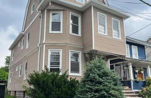60 Hilton Ave Unit 2 photos photos