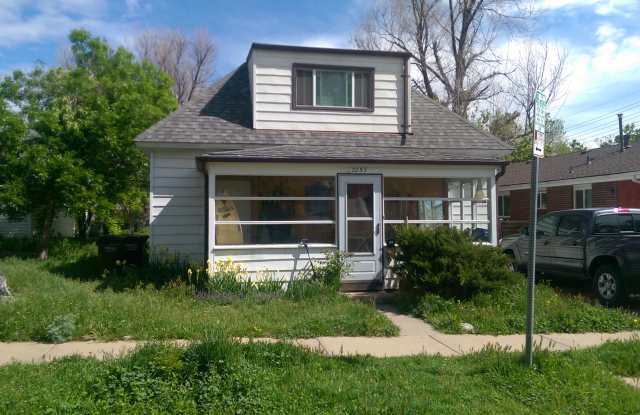 2253 Grove Cir E photos photos