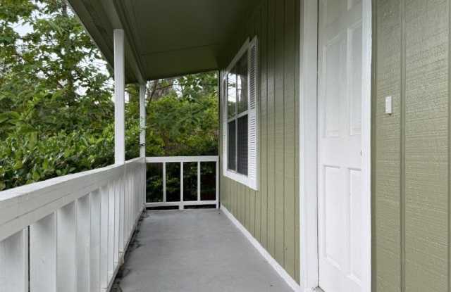 Charming updated 3BR/2BA Home on Quiet Orange Park Cul-de-Sac! Gallery 4