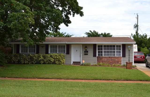 4411 Arbor Way photos photos