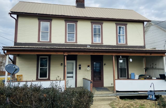 311 6th St - 311 6th Street, Fairmont, WV 26554