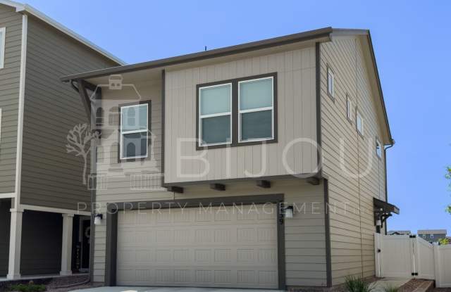 Practically New & Perfect in Everyway photos photos