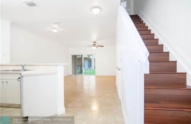541 Saint Tropez Ln Gallery 3