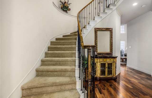 2364 Greymoore Drive Gallery 2
