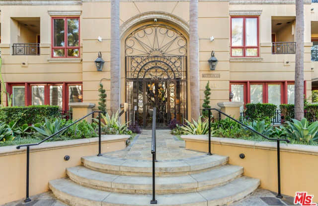 411 N Oakhurst Dr - 411 North Oakhurst Drive, Beverly Hills, CA 90210