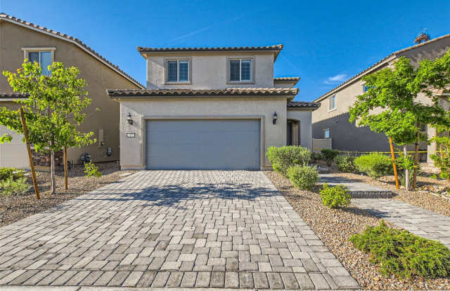 Gorgeous 2019 Build Home with Beautifully Landscaped Backyard! (COMING SOON) photos photos