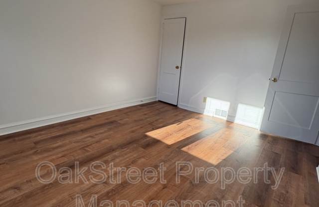 71 S. Evergreen Avenue - B Gallery 4