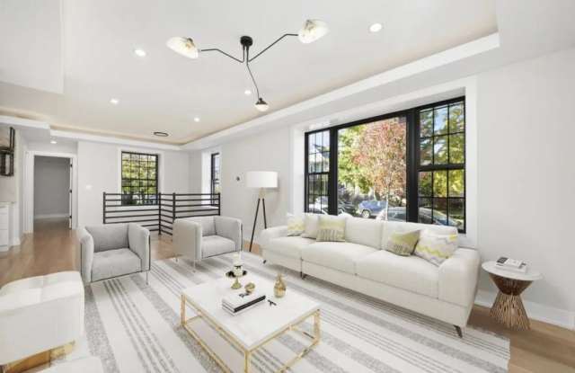 4153 North Hermitage Ave. photos photos
