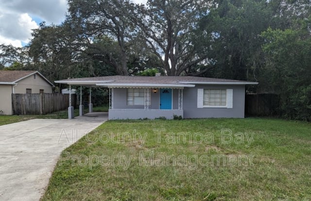 1318 Divot Lane photos photos