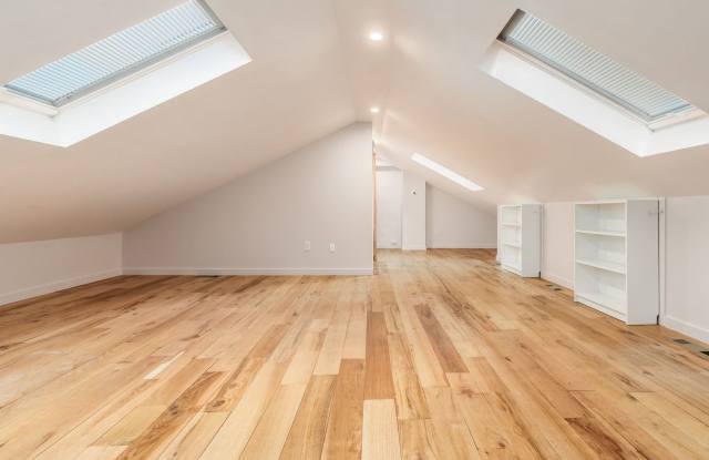 2815 Sherwood Road photos photos