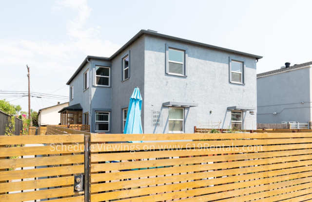 2 Bedroom, 1 Bath with Yard & Washer/Dryer, Pets OK Gallery 1