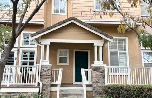Dublin, Brookside Remodeled Tri- Level 3Br. 2.5Ba., Comm. Pool, Greenbelt, Near Shops 580 Fwy  BART! - 4833 Fawn Way, Dublin, CA 94568