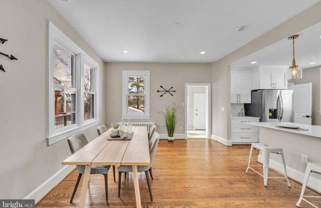 6018 2ND Street NW Gallery 3