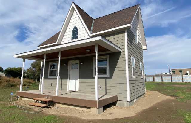 Charming new construction 2 bedroom home photos photos