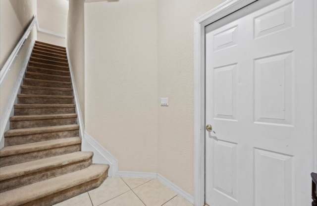 335 E Thatch Palm Circle Gallery 4
