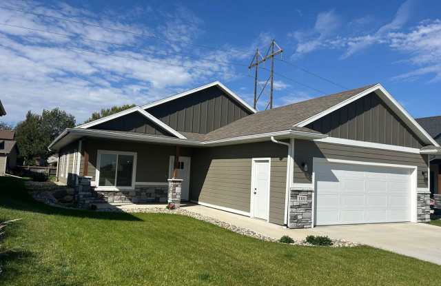 Spacious One-Level Home with Modern Finishes  Prime Location! - 1301 South Foss Avenue, Sioux Falls, SD 57110