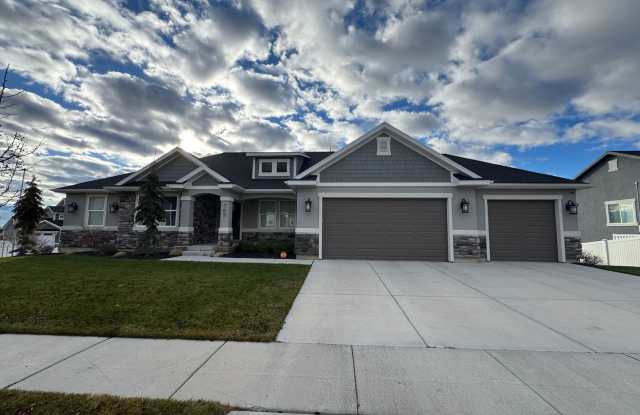 5 Bedroom 3.5 Bathroom, plus bonus room, Home in Lehi Utah! - 769 Autumn Hills Boulevard, Lehi, UT 84043