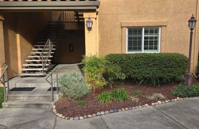 Spacious 1 bedroom condo in gated community! - 450 Bollinger Canyon Lane, San Ramon, CA 94582