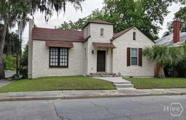 1002 E 41st Street photos photos