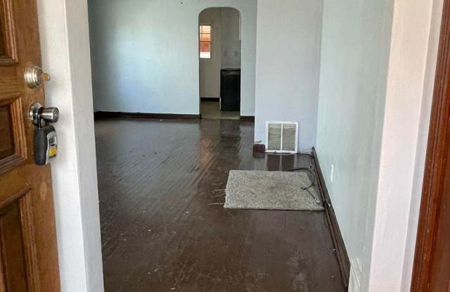 2656 S. 8th St. Gallery 2